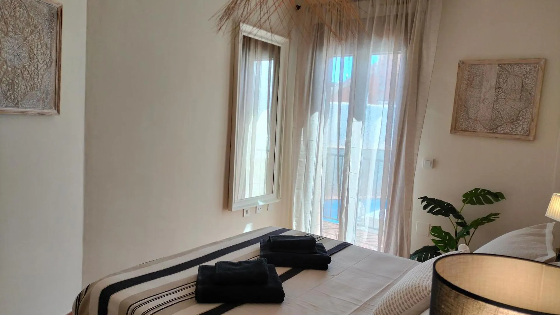 Apartment Apartamento C/Piscina Centro Nerja Spain